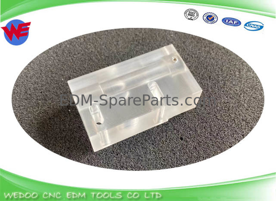 A290-8119-X393 بلوک راهنمای سیم تغذیه پلی کربنات 33.5*21*62 برای قطعات Fanuc EDM