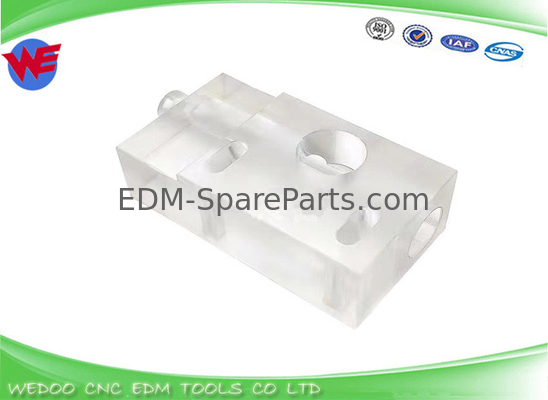 A290-8112-X393 بلوک راهنمای سیم تغذیه پلی کربنات برای Fanuc 70.5 X 34 X 21mm